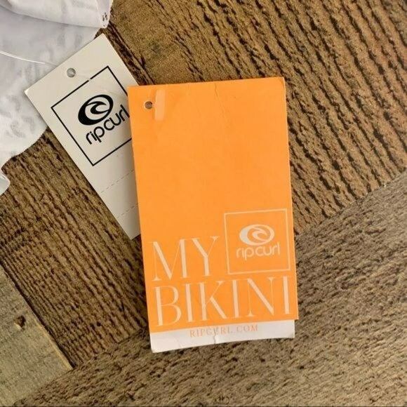 Rip curl womens ruffle flounce bikini top multicolor black white size medium NWT - Picture 5 of 11